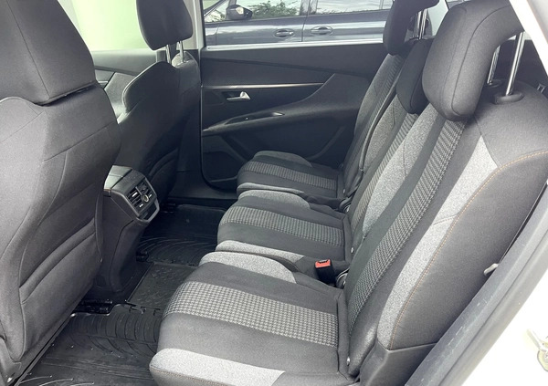 Peugeot 5008 cena 59900 przebieg: 217450, rok produkcji 2018 z Biała małe 667